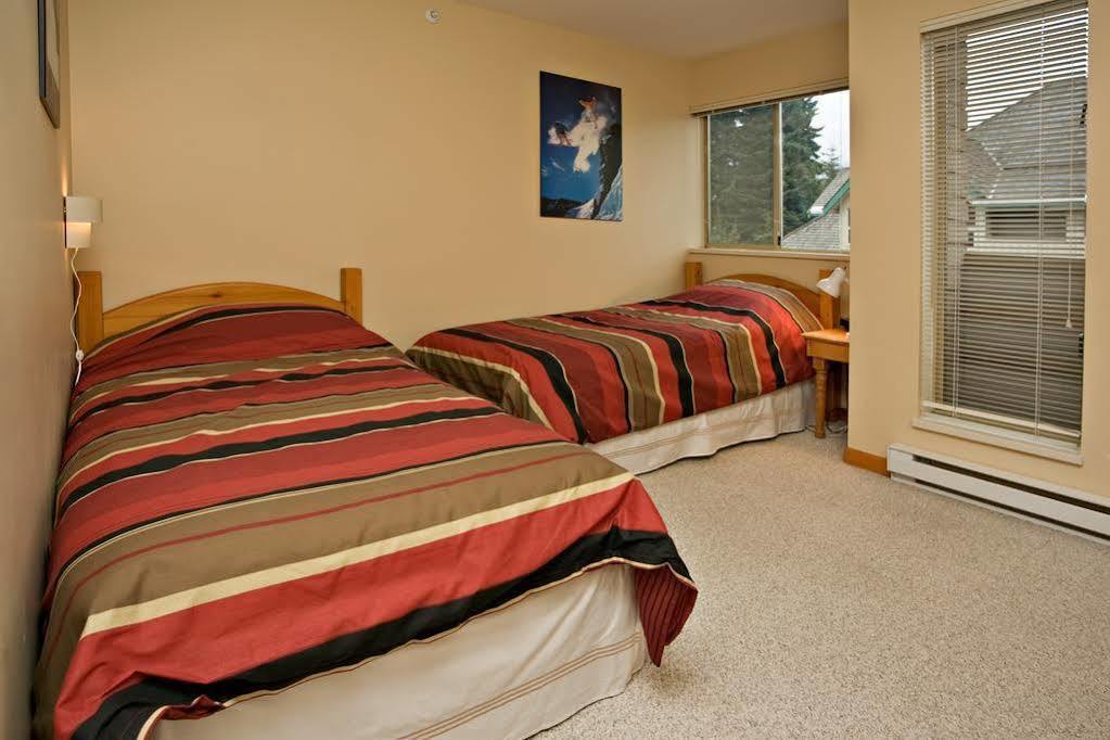 Westwind Properties At Valhalla Whistler Exteriör bild
